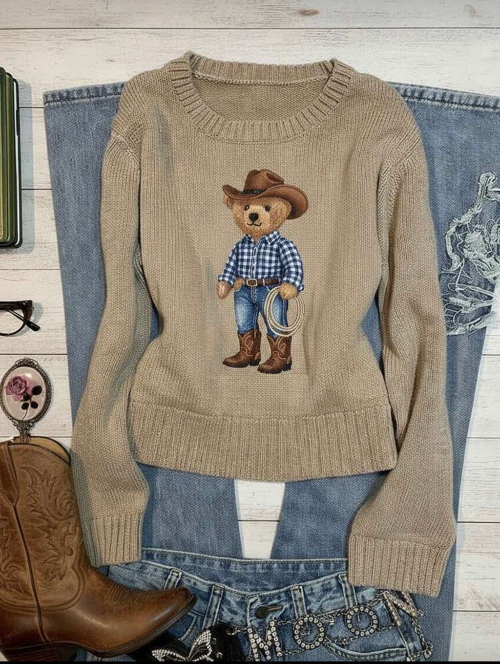 Sueter estamapado de oso vaquero